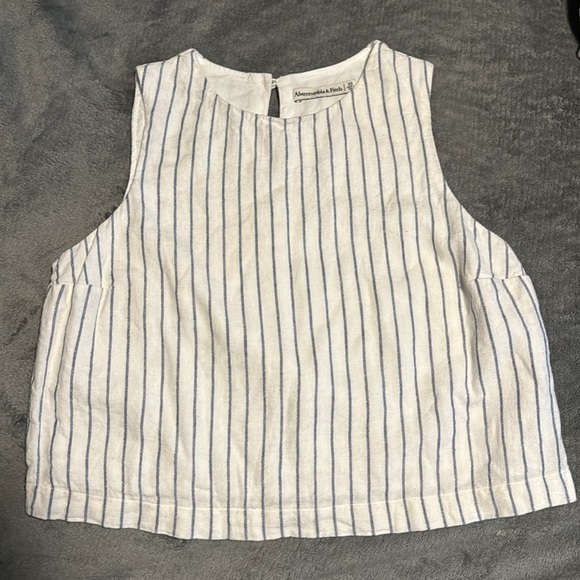 Gorgeous white linen blend shell tank top with denim blue vertical stripes. - Picture 2 of 5